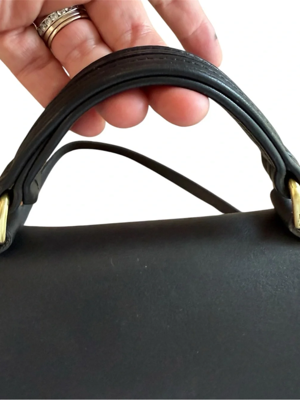 VINTAGE COACH BLACK LEATHER STATION BAG - PRISTINE MINT - AUTHENTIC